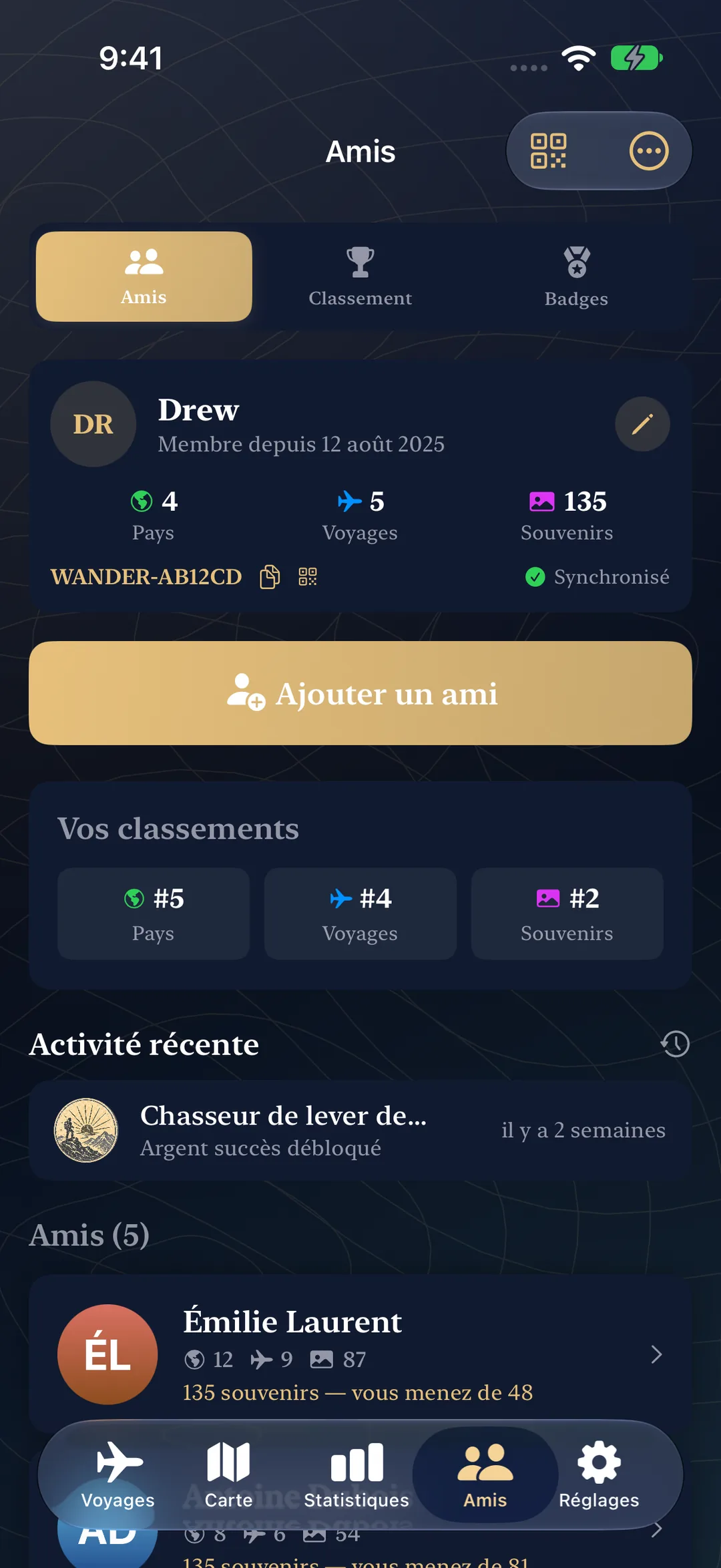 Profil d'amis avec classements, activités de réussite récentes et voyageurs connectés